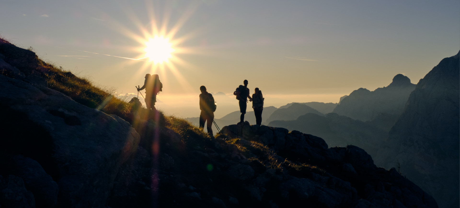 Bio Berg Shirts, Hoodies und mehr fürs Wandern, die Berge und Bergfreunde. Nachhaltiges Berg Geschenk für die Bergtour, Bergsteiger und Bergliebhaber. Personalisierte Berg Geschenke, Wander Geschenke und Geschenkideen für Bergsteiger, Wanderer und Bergfreunde. Bio Berg T-Shirt Herren und Berg T-Shirt Damen mit tollen Berg Motiven hier bestellen.