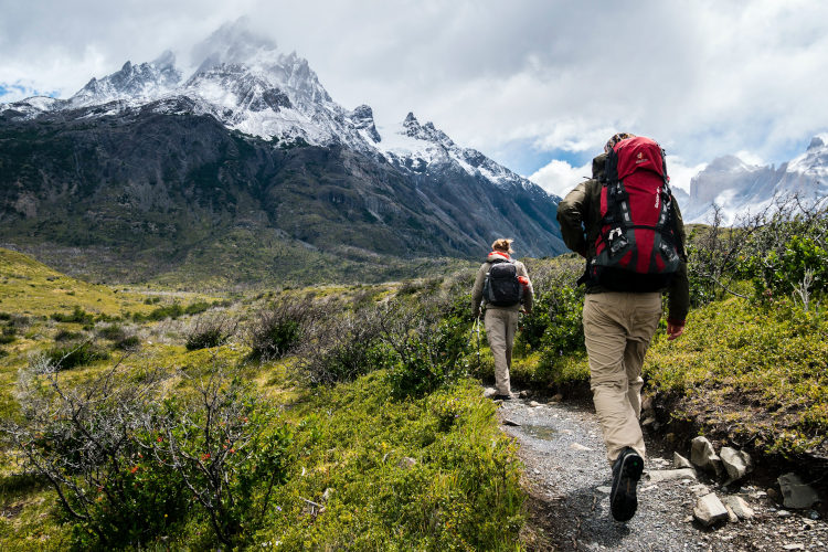 Bio Berg Shirts, Hoodies und mehr fürs Wandern, die Berge und Bergfreunde. Nachhaltiges Berg Geschenk für die Bergtour, Bergsteiger und Bergliebhaber. Personalisierte Berg Geschenke, Wander Geschenke und Geschenkideen für Bergsteiger, Wanderer und Bergfreunde. Bio Berg T-Shirt Herren und Berg T-Shirt Damen mit tollen Berg Motiven hier bestellen.