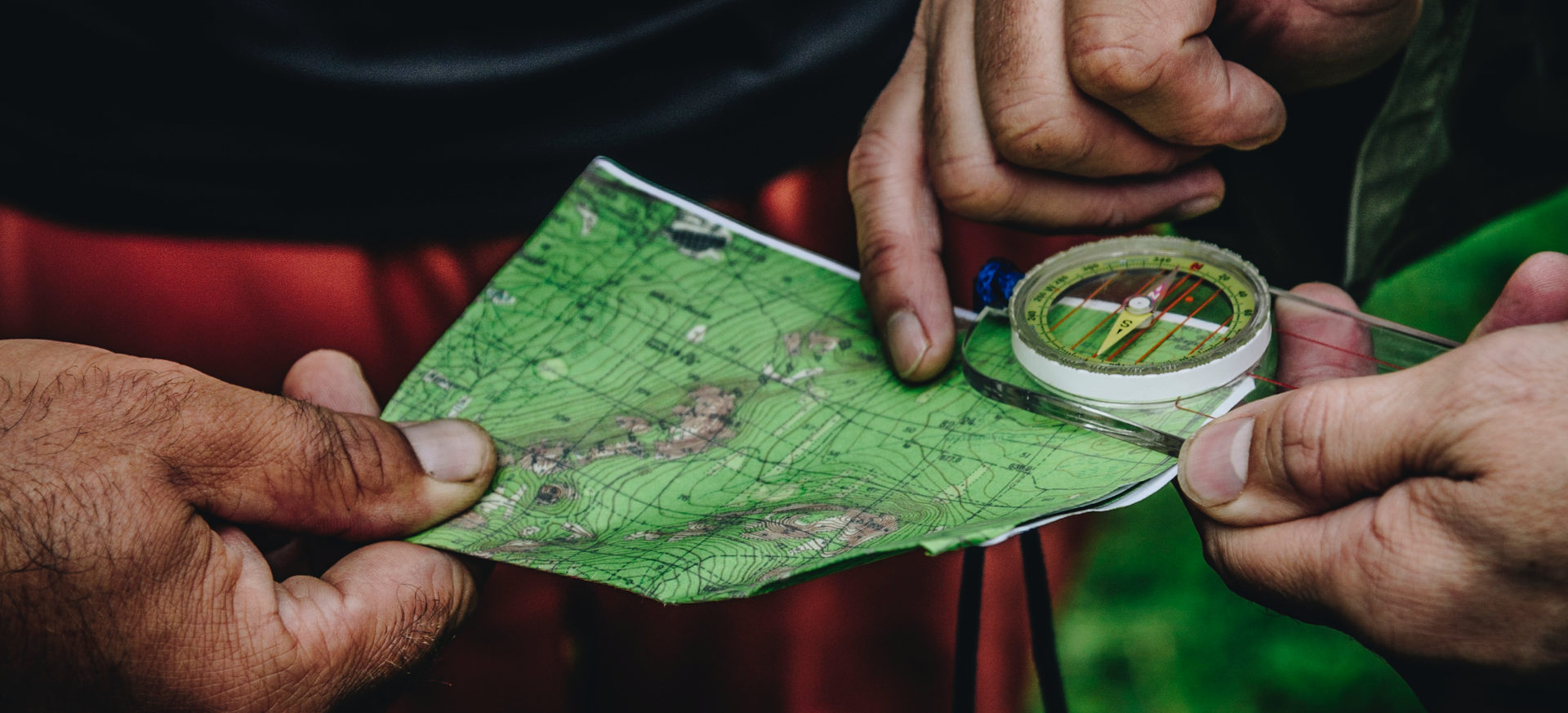 Bio Berg Shirts, Hoodies und mehr fürs Wandern, die Berge und Bergfreunde. Nachhaltiges Berg Geschenk für die Bergtour, Bergsteiger und Bergliebhaber. Personalisierte Berg Geschenke, Wander Geschenke und Geschenkideen für Bergsteiger, Wanderer und Bergfreunde. Bio Berg T-Shirt Herren und Berg T-Shirt Damen mit tollen Berg Motiven hier bestellen.