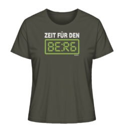 Olivgrünes Zeit für den Berg Damen T-Shirt für Bergsteiger, die Berge und Bergfreunde. Ein tolles Berg Geschenk für die Bergtour, Bergfans und Bergliebhaber. Nachhaltige Berg Geschenke und Bio Bergshirts für Damen hier bestellen.