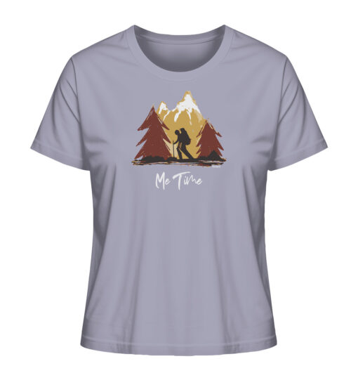 Lavendelfarbenes Bio Me Time Damen Berg Shirt fürs Wandern, die Berge und Bergfreunde. Ein tolles Berg Geschenk für die Bergtour, Bergfans und Bergliebhaber. Nachhaltige Berg Geschenke und Berg T-Shirts hier bestellen.