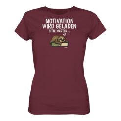 Faultier Motivation T-Shirt für Bergfreunde in weinrot. Ein lustiges Damen Faultier T-Shirt zum Wandern und als Geschenk für Bergfreunde und Faultierliebhaber.