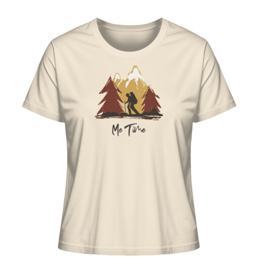 Naturweißes Bio Me Time Damen Berg Shirt fürs Wandern, die Berge und Bergfreunde. Ein tolles Berg Geschenk für die Bergtour, Bergfans und Bergliebhaber. Nachhaltige Berg Geschenke und Berg T-Shirts hier bestellen.