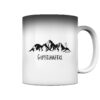 Gipfelhaferl Berg Zaubertasse. Berg Tasse aus Porzellan für Bergsteiger, die Berge und Bergfreunde. Ein tolles Berg Geschenk für die Bergtour, Bergfans und Bergliebhaber. Nachhaltige Berg Geschenke und Berg Tassen hier bestellen.